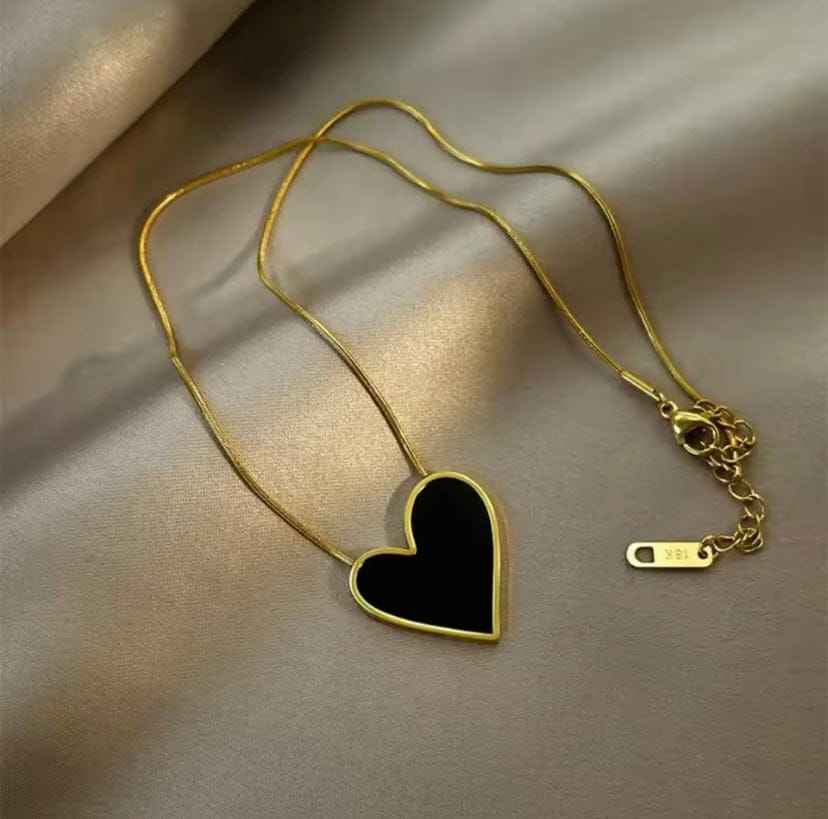 Black Big Heart Light Luxury Clavicle Chain