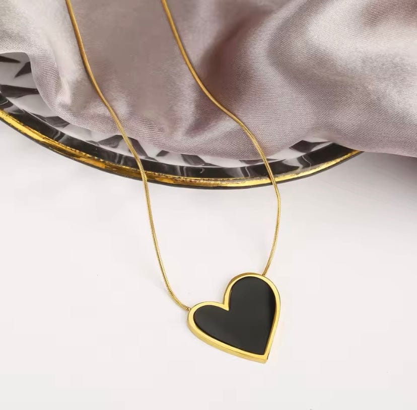 Black Big Heart Light Luxury Clavicle Chain