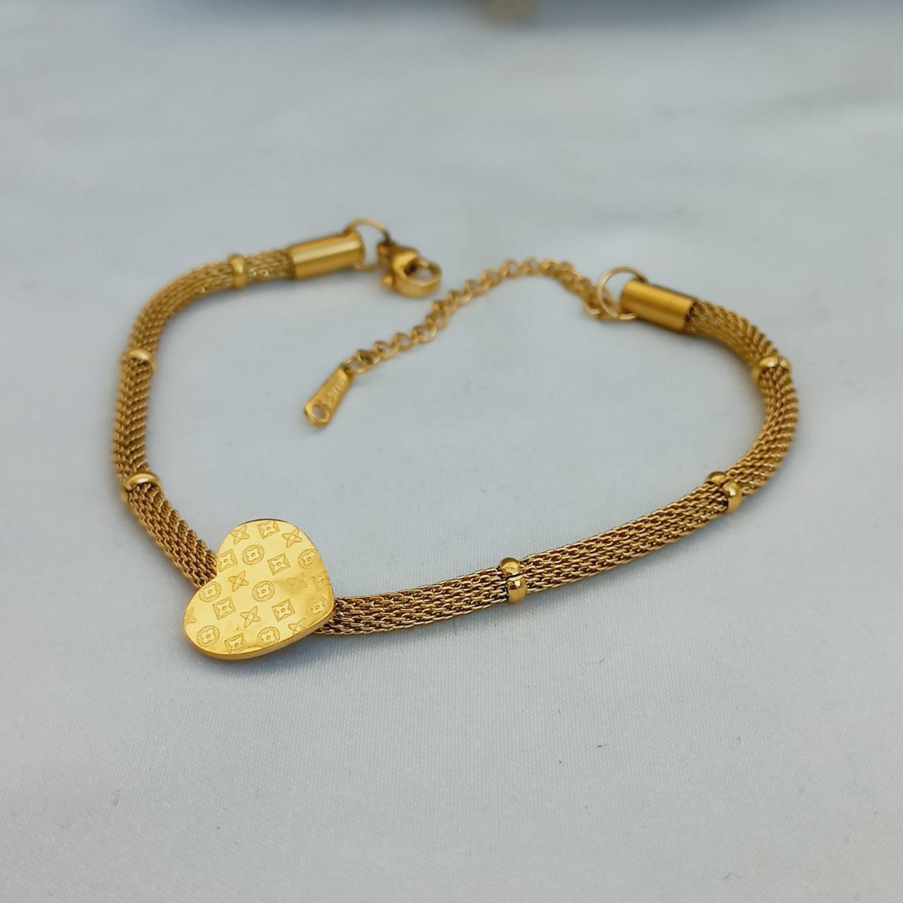 Trending Gold Heart Bracelet