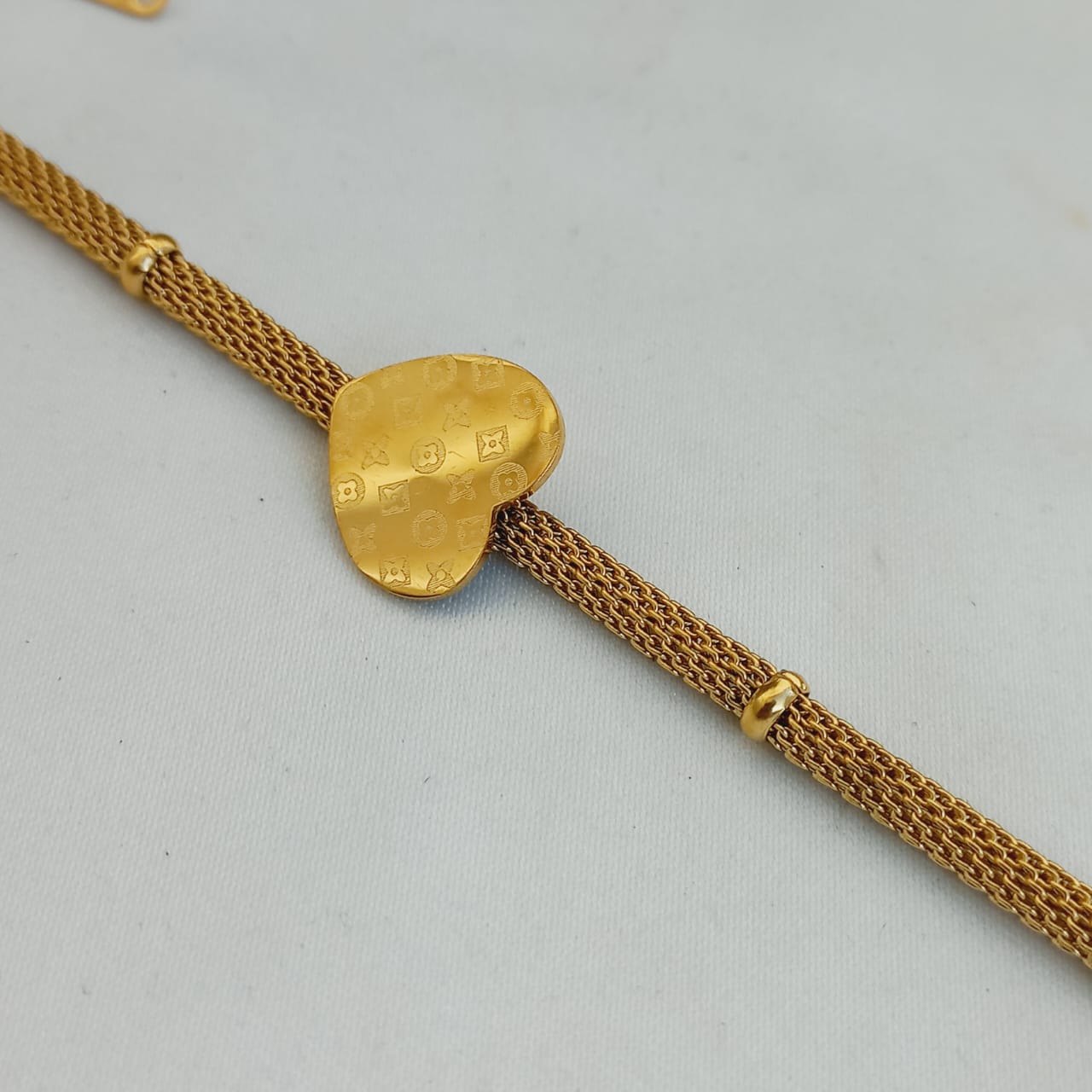 Trending Gold Heart Bracelet
