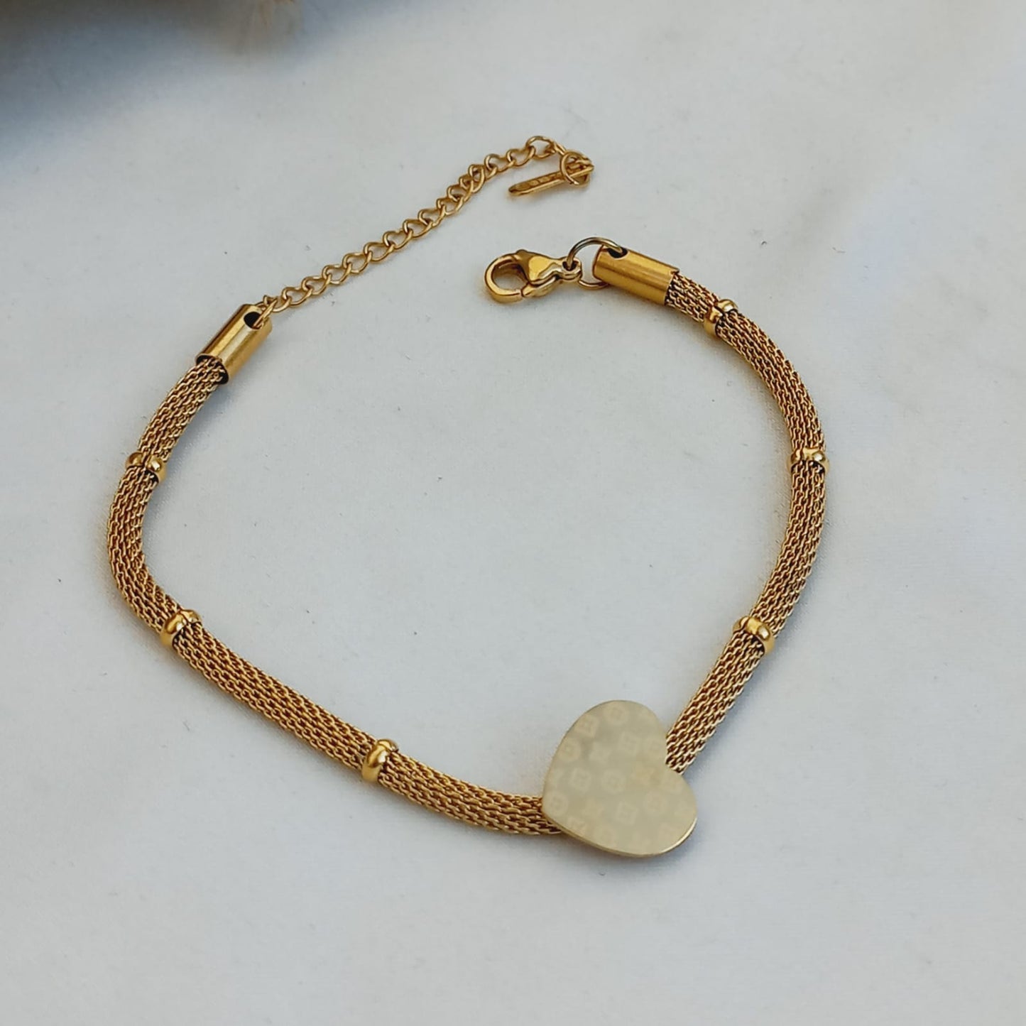 Trending Gold Heart Bracelet