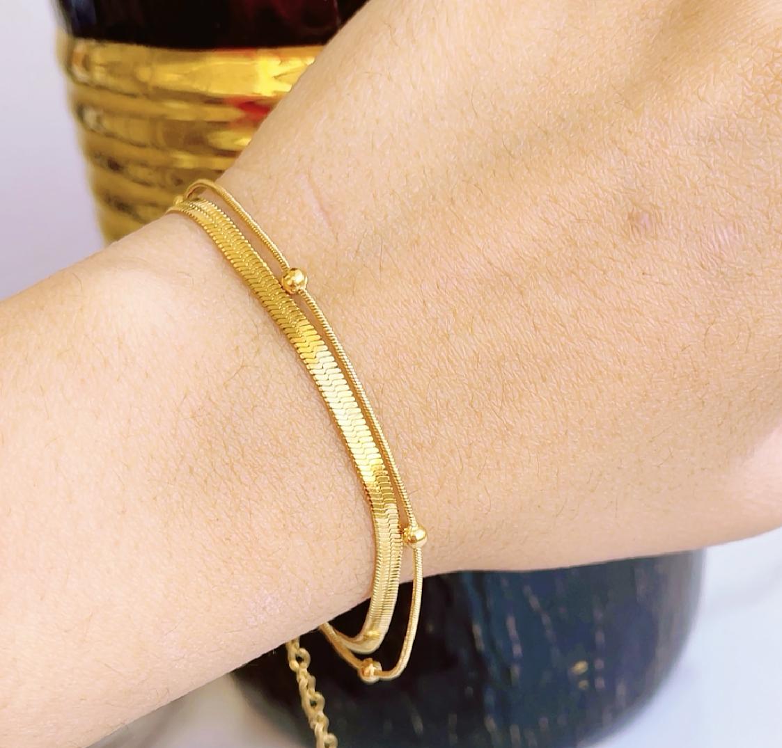 Simple and Light Luxury Bracelet