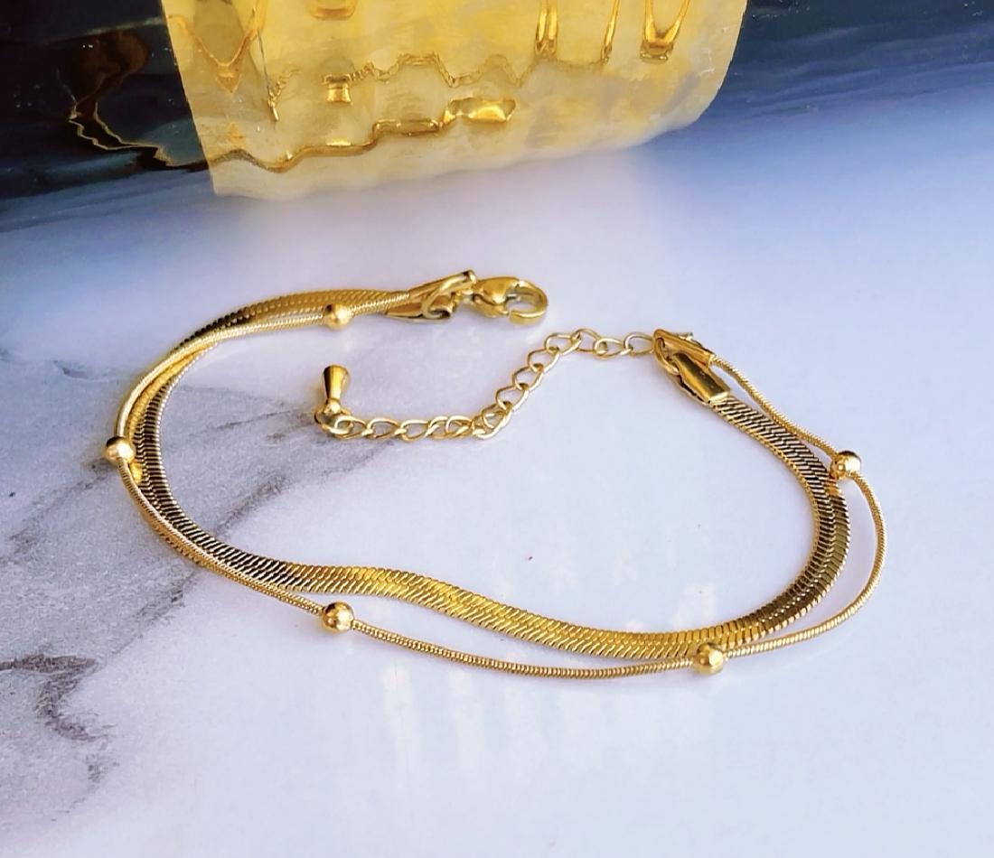 Simple and Light Luxury Bracelet