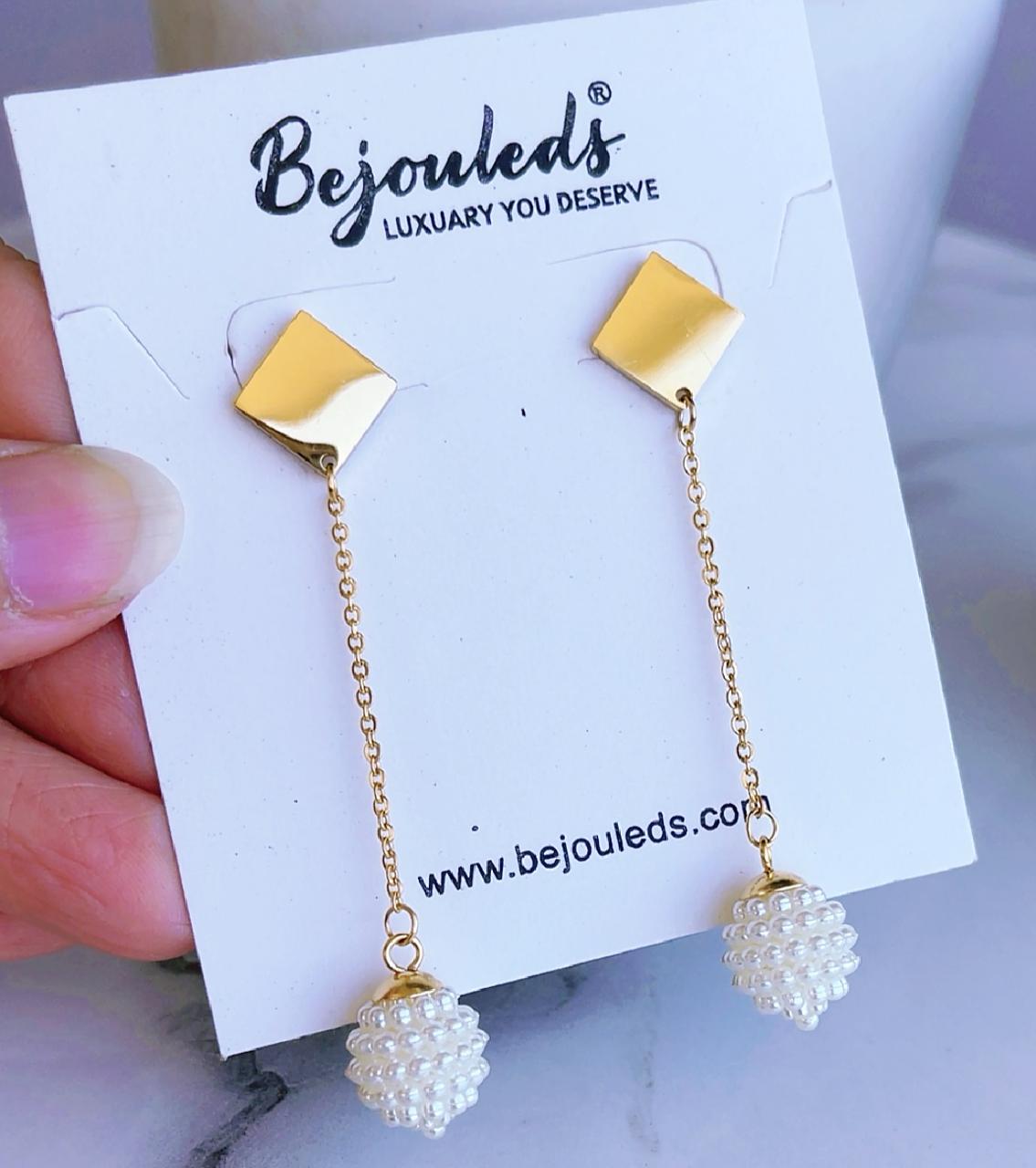 Pearl Drop Earring