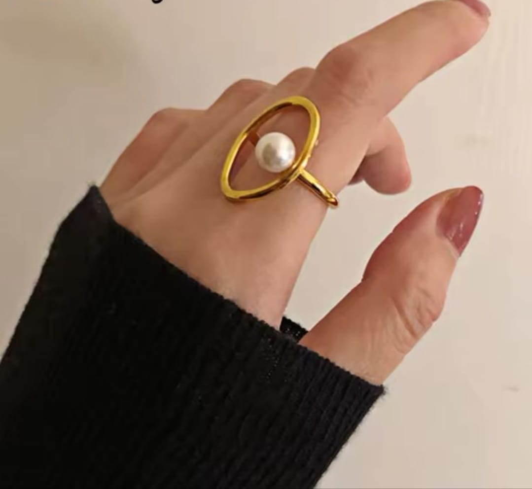 Floating Pearl Ring