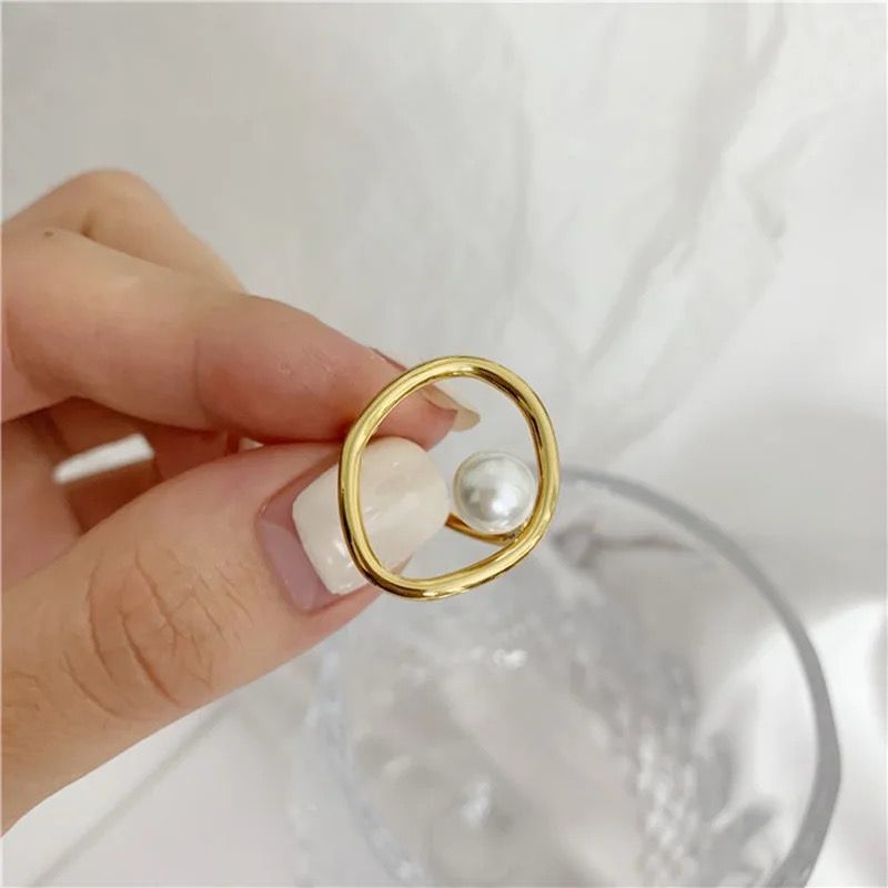 Floating Pearl Ring