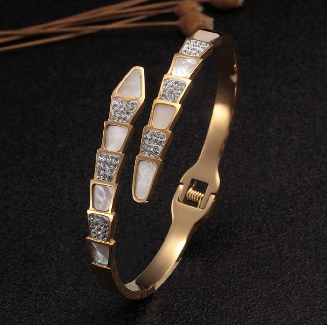 White Shell Spark Bangle