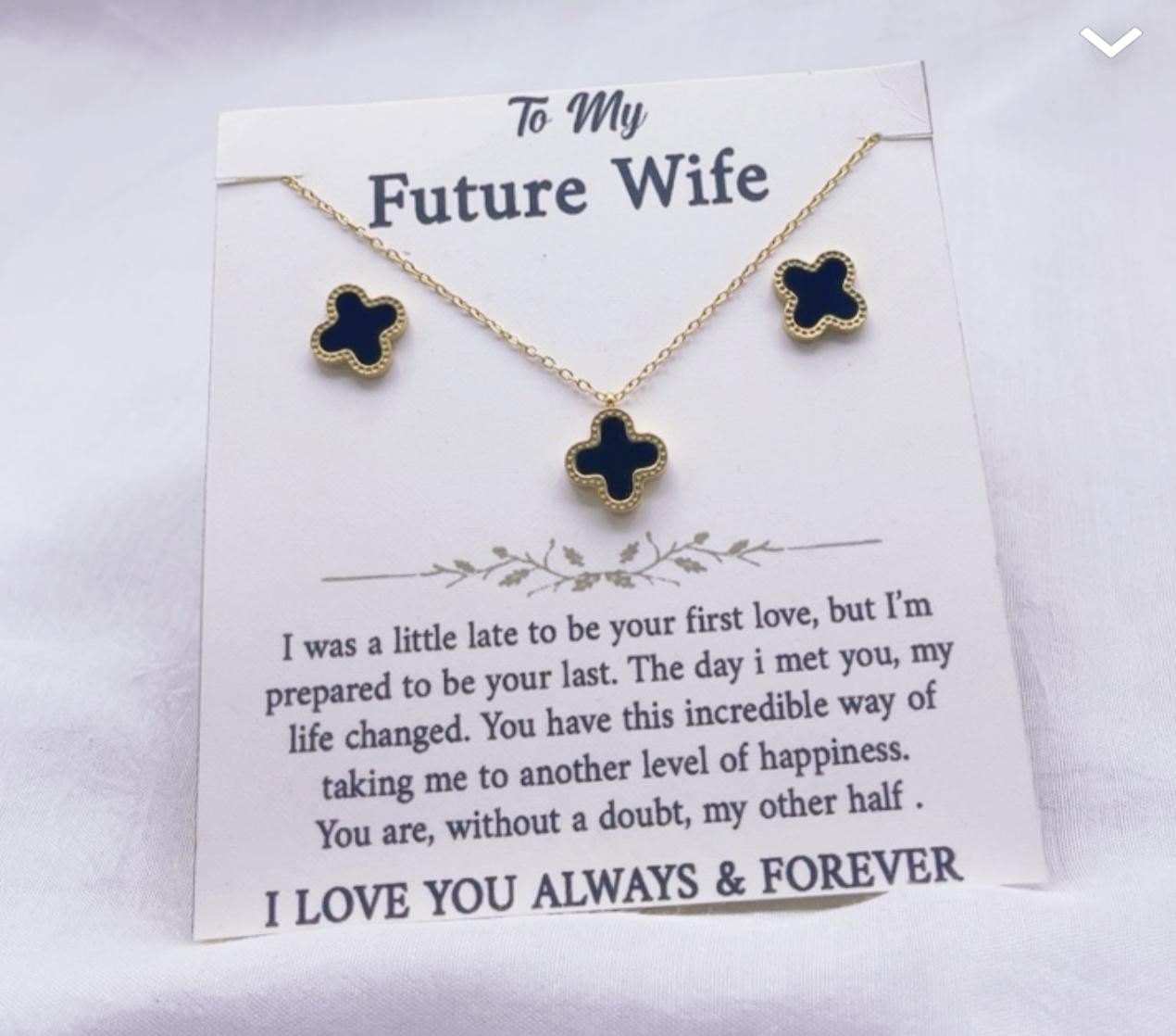 Clover pendant set Future wife gift box