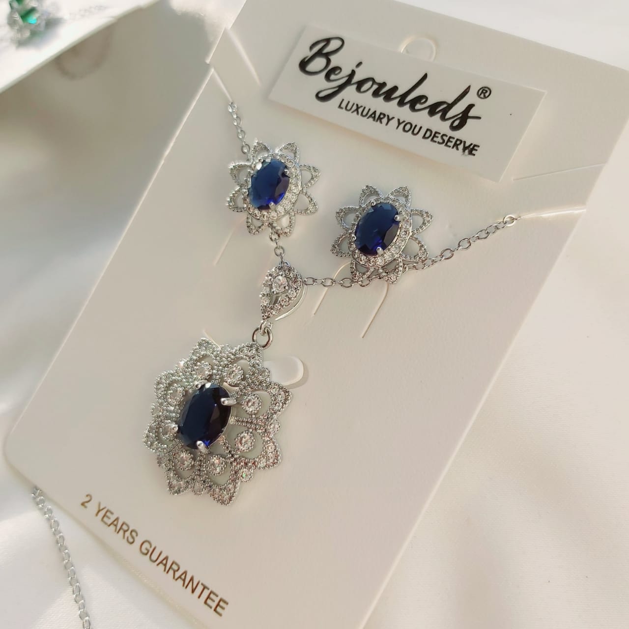 925 silver Zircon Flower pendant set