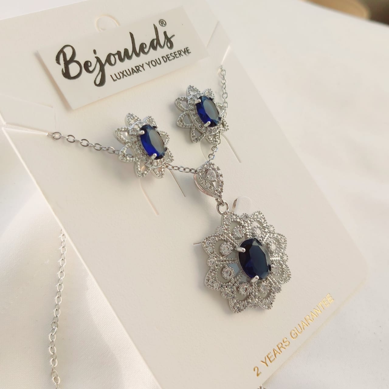 925 silver Zircon Flower pendant set