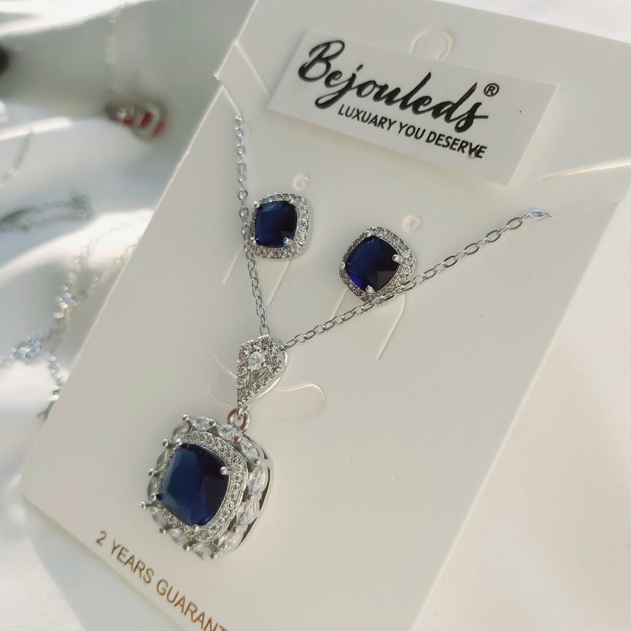 925 silver Zircon Cution Cut pendant set