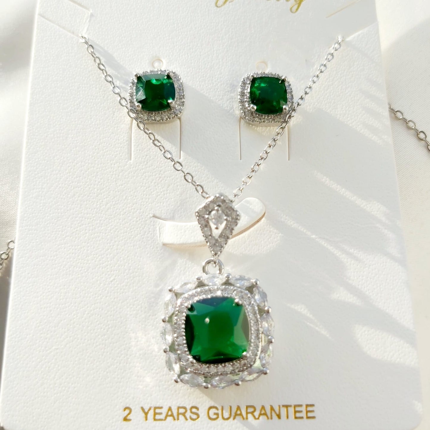 925 silver Zircon Cution Cut pendant set