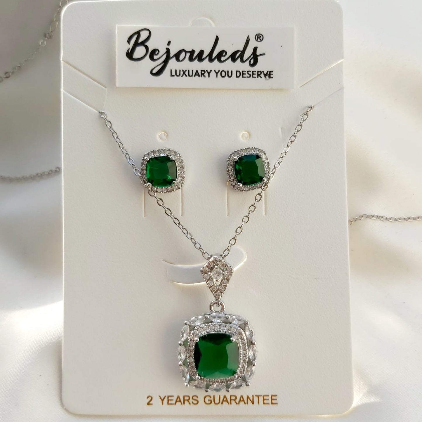 925 silver Zircon Cution Cut pendant set