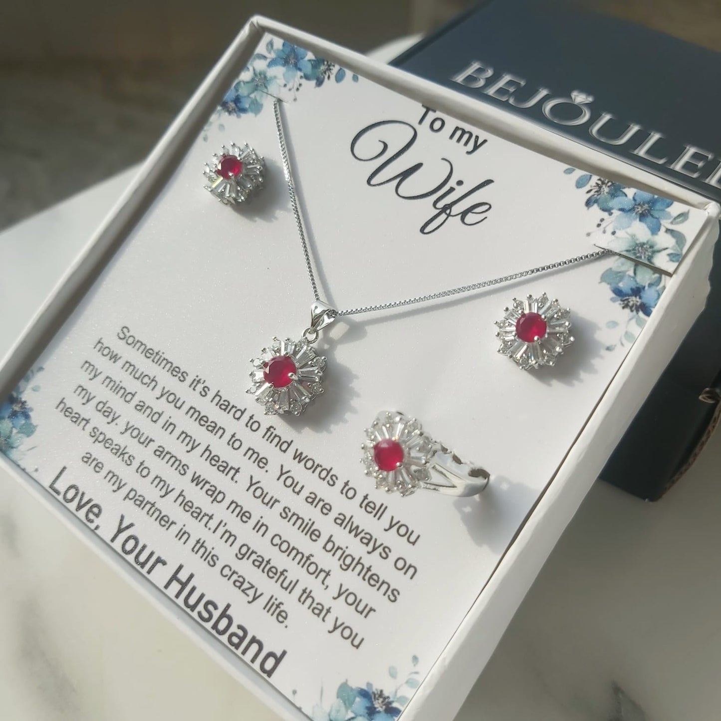 Bracket Zircons 925 silver coated pendant set wife gift box
