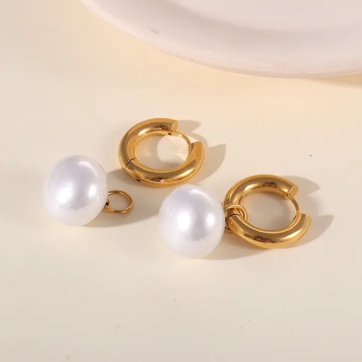pearl drop Studs