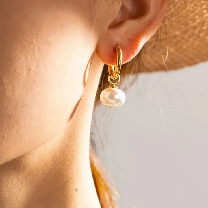 pearl drop Studs