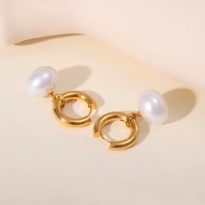 pearl drop Studs