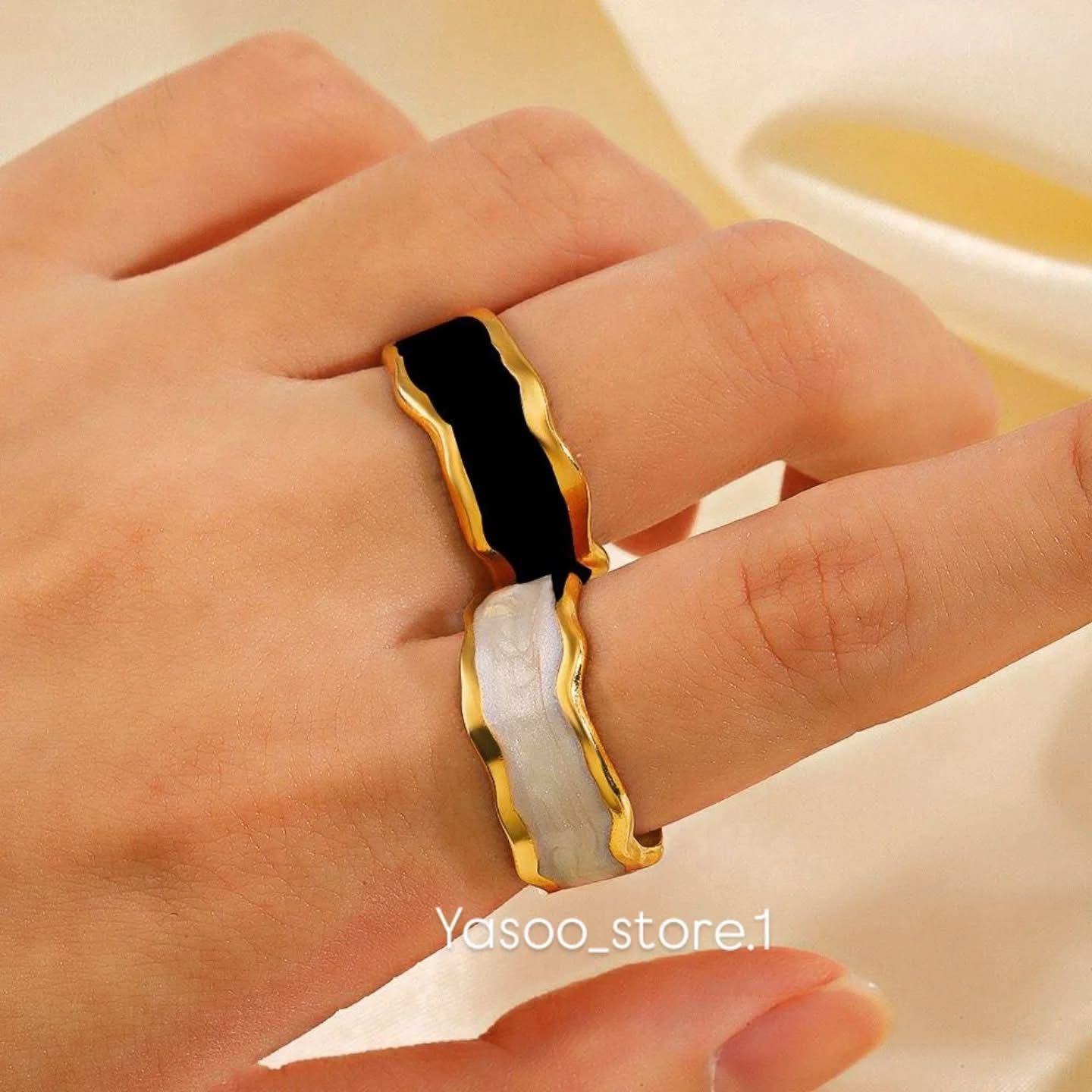 Retro Glaxe Glossy Ring