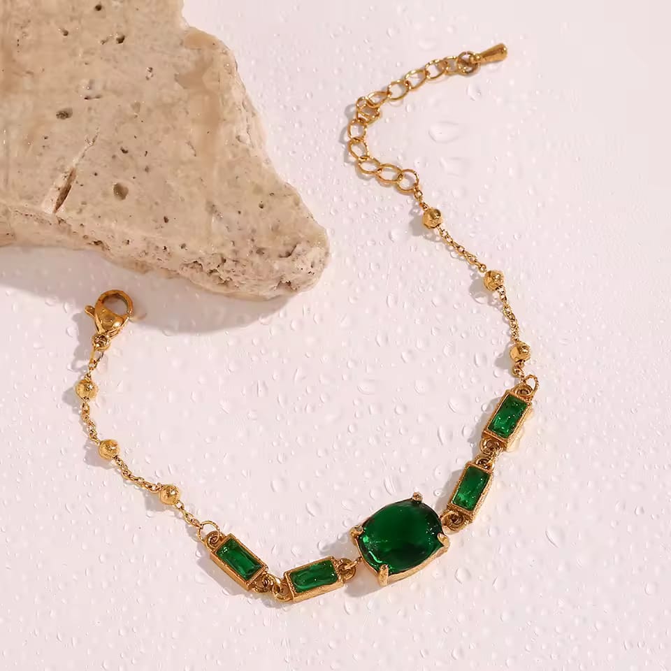 Oval Bracket Green Gemstone