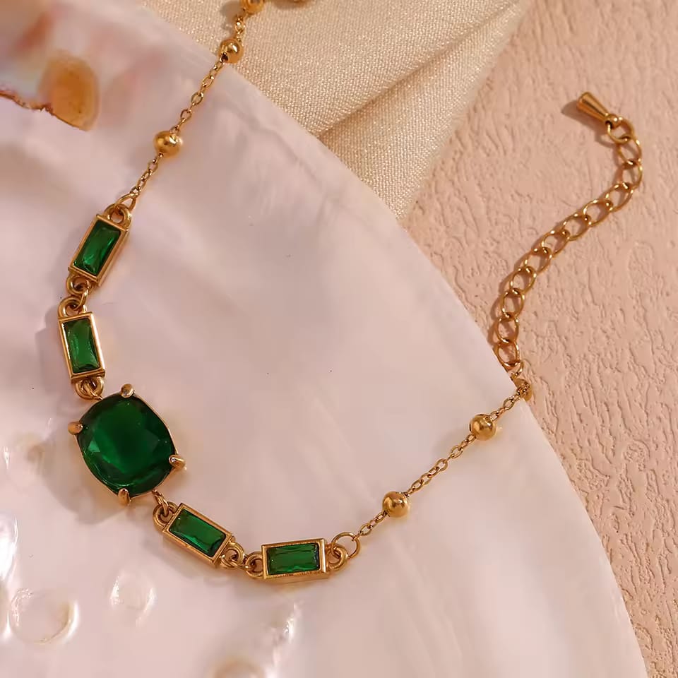 Oval Bracket Green Gemstone