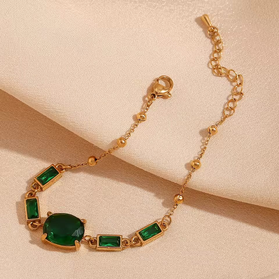 Oval Bracket Green Gemstone