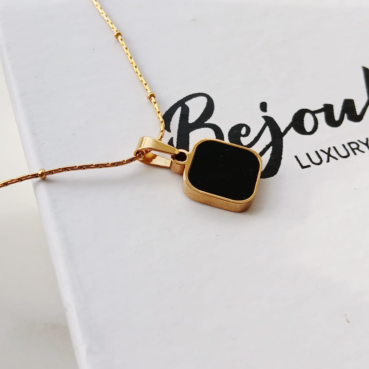 Black & white Square tow side Necklace