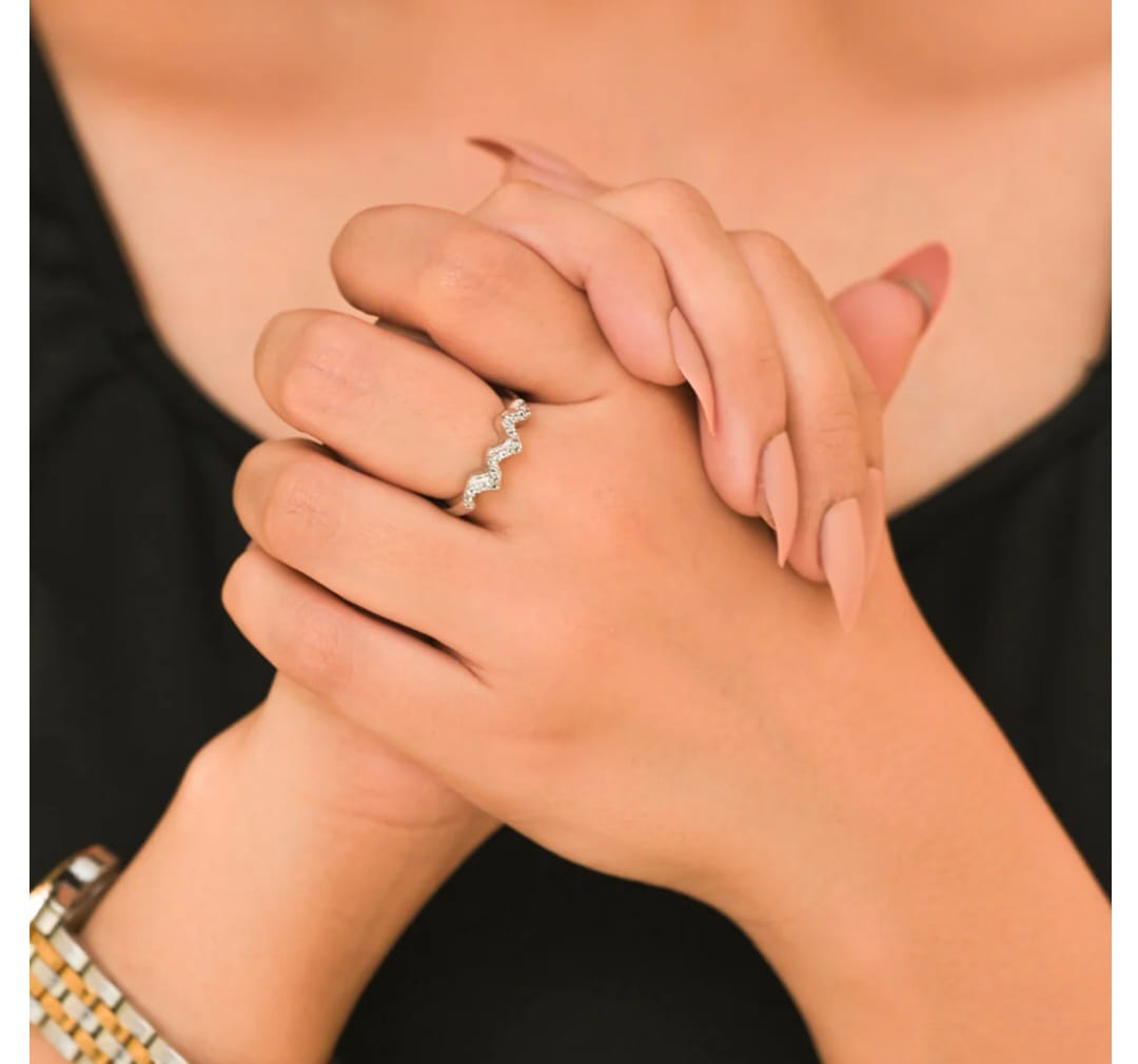 Wave zirconium Ring