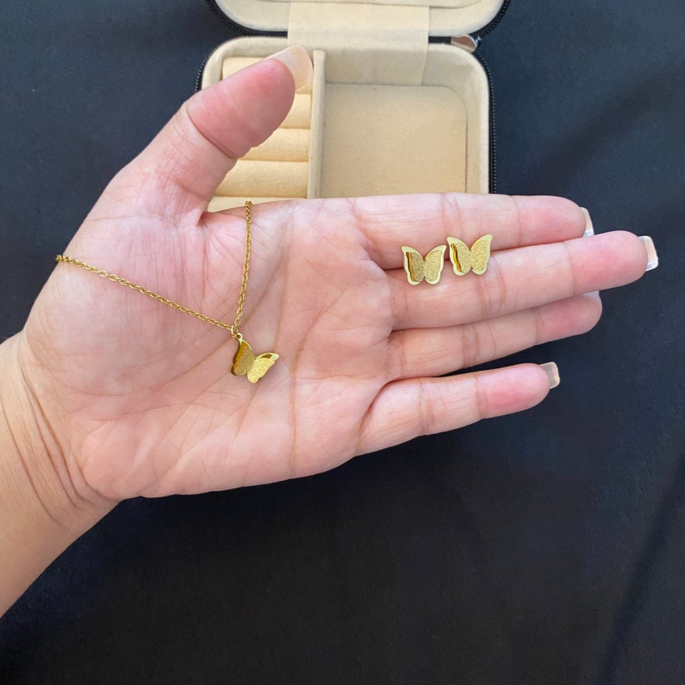 Butterfly Golden pendant set with Bracelet