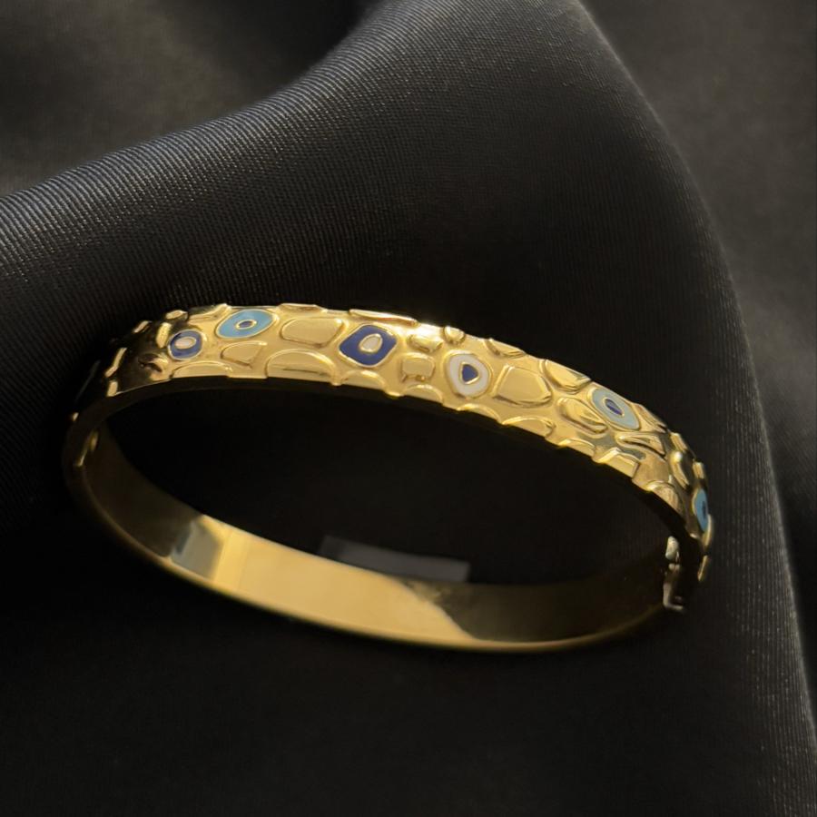 Blue Eyes Bracelet