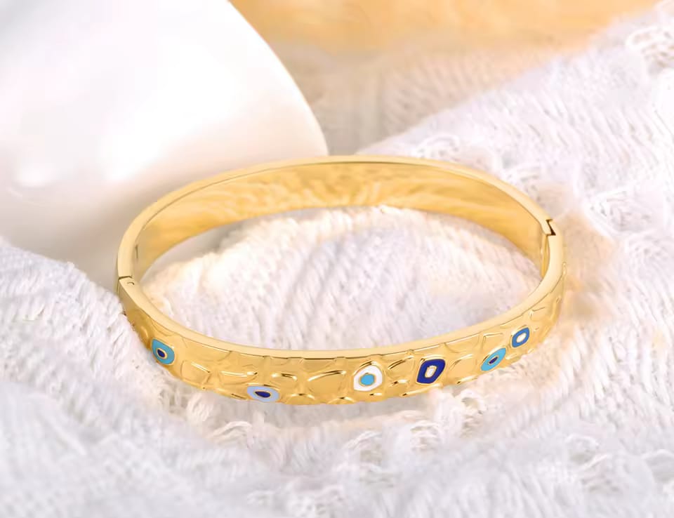 Blue Eyes Bracelet