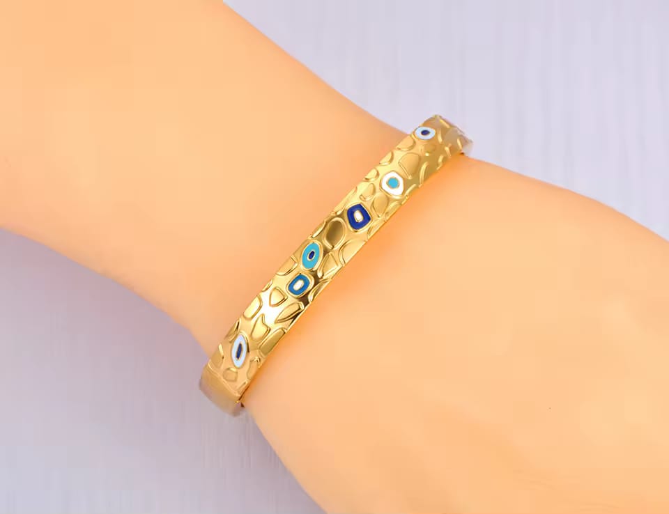 Blue Eyes Bracelet