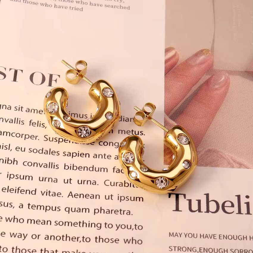 Zandra Hoop Diamond Earrings