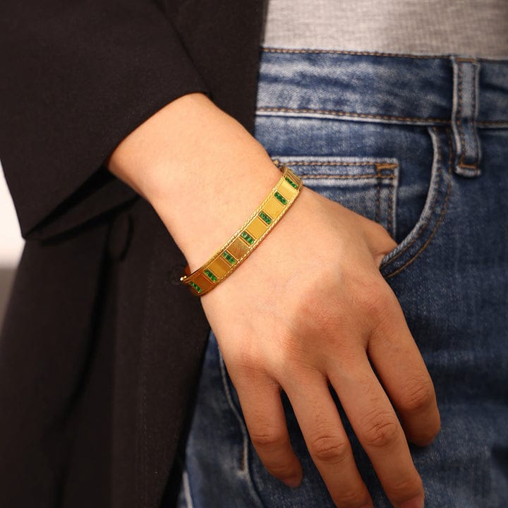 Vedanta Hand Cuff