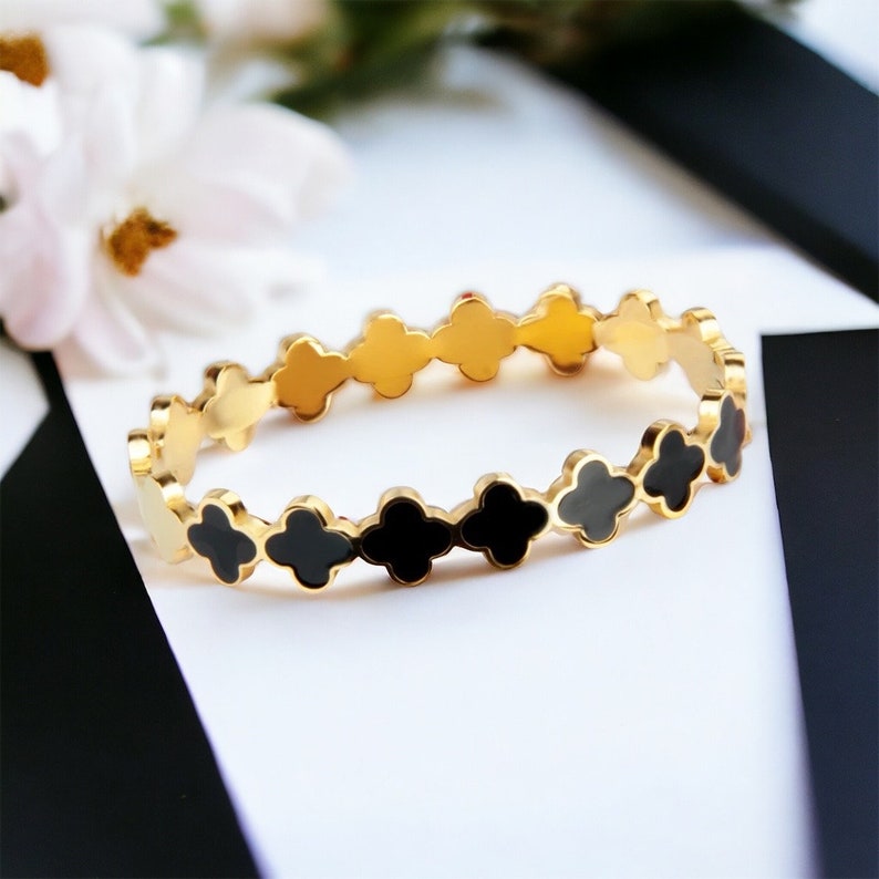 Vanclive Bracelet