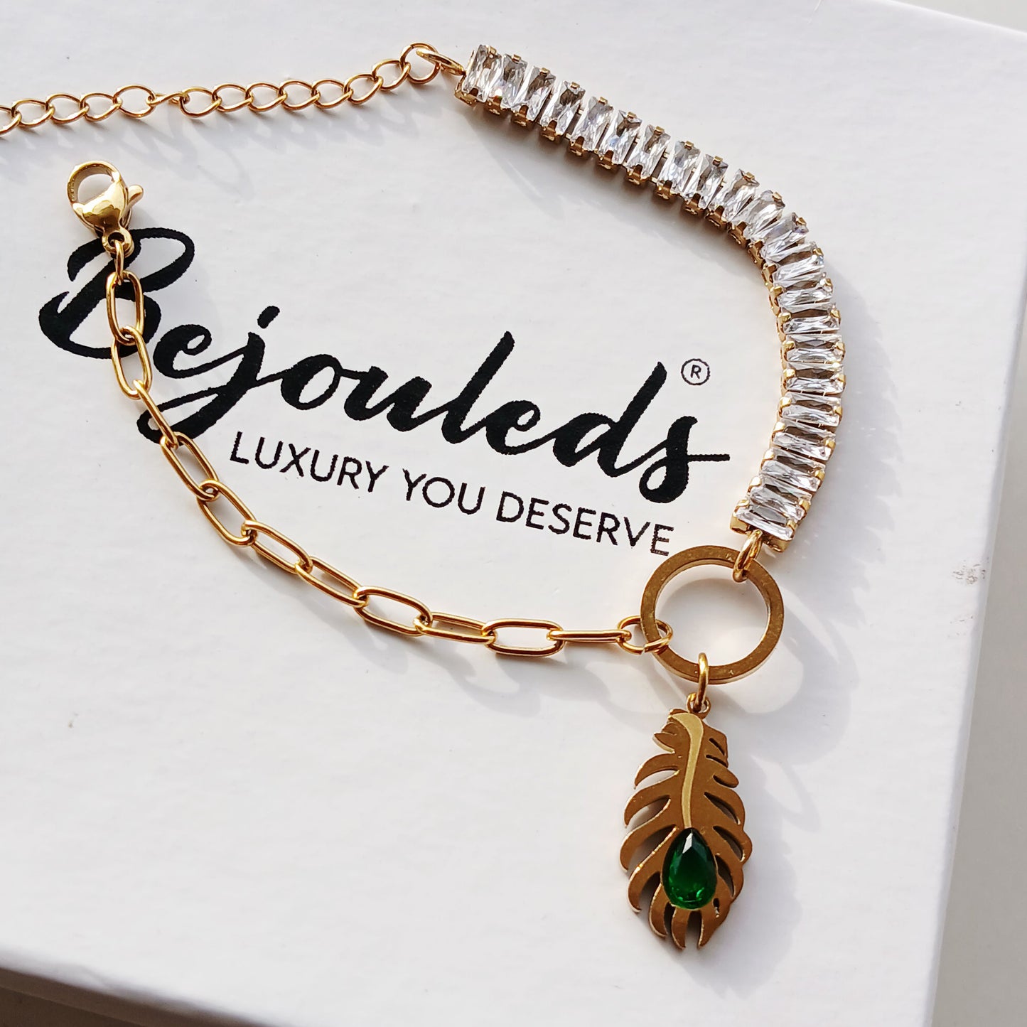 Classic feather bracelet