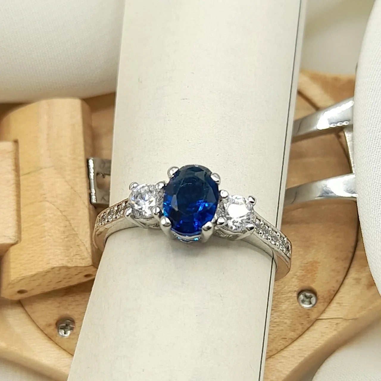 LADY BLUE RING