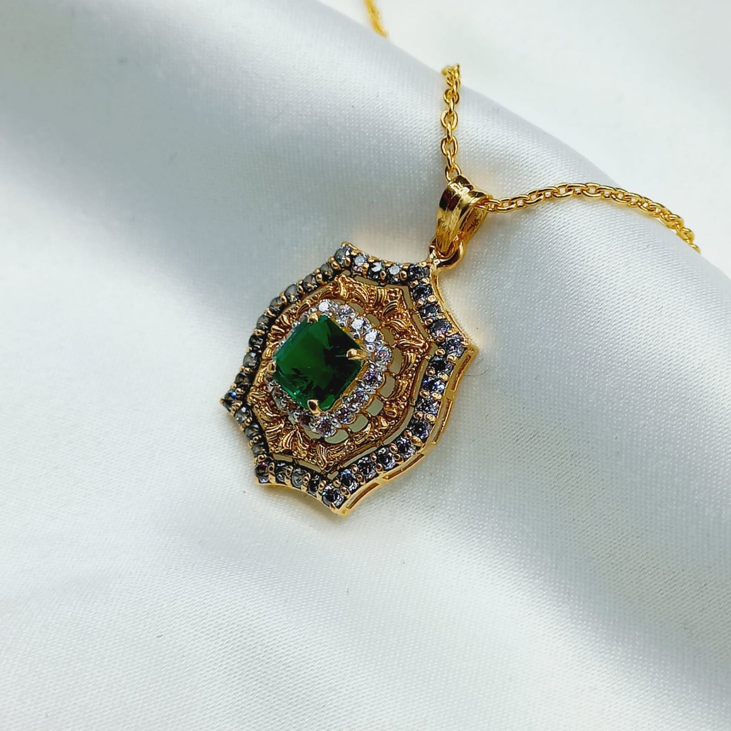 TURKISH HANDMADE ZIRCON PENDANT SET