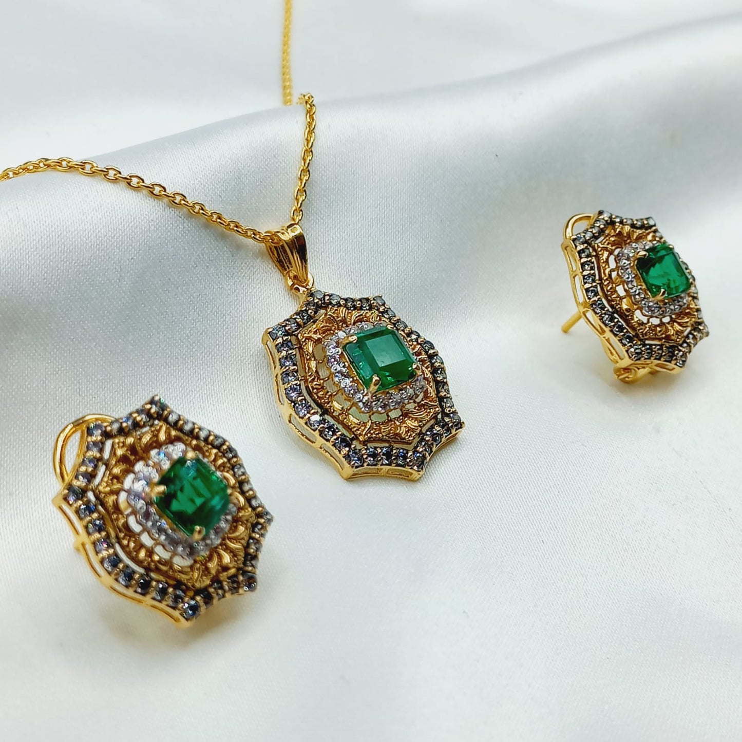 TURKISH HANDMADE ZIRCON PENDANT SET
