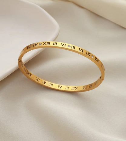 Classic Design Roman Numerical  Bracelet