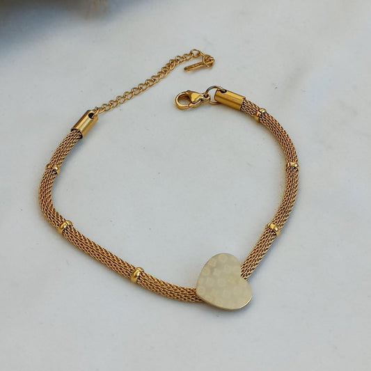Trending Gold Heart Bracelet