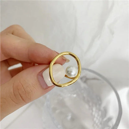 Floating Pearl Ring