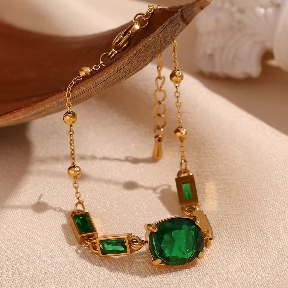 Oval Bracket Green Gemstone