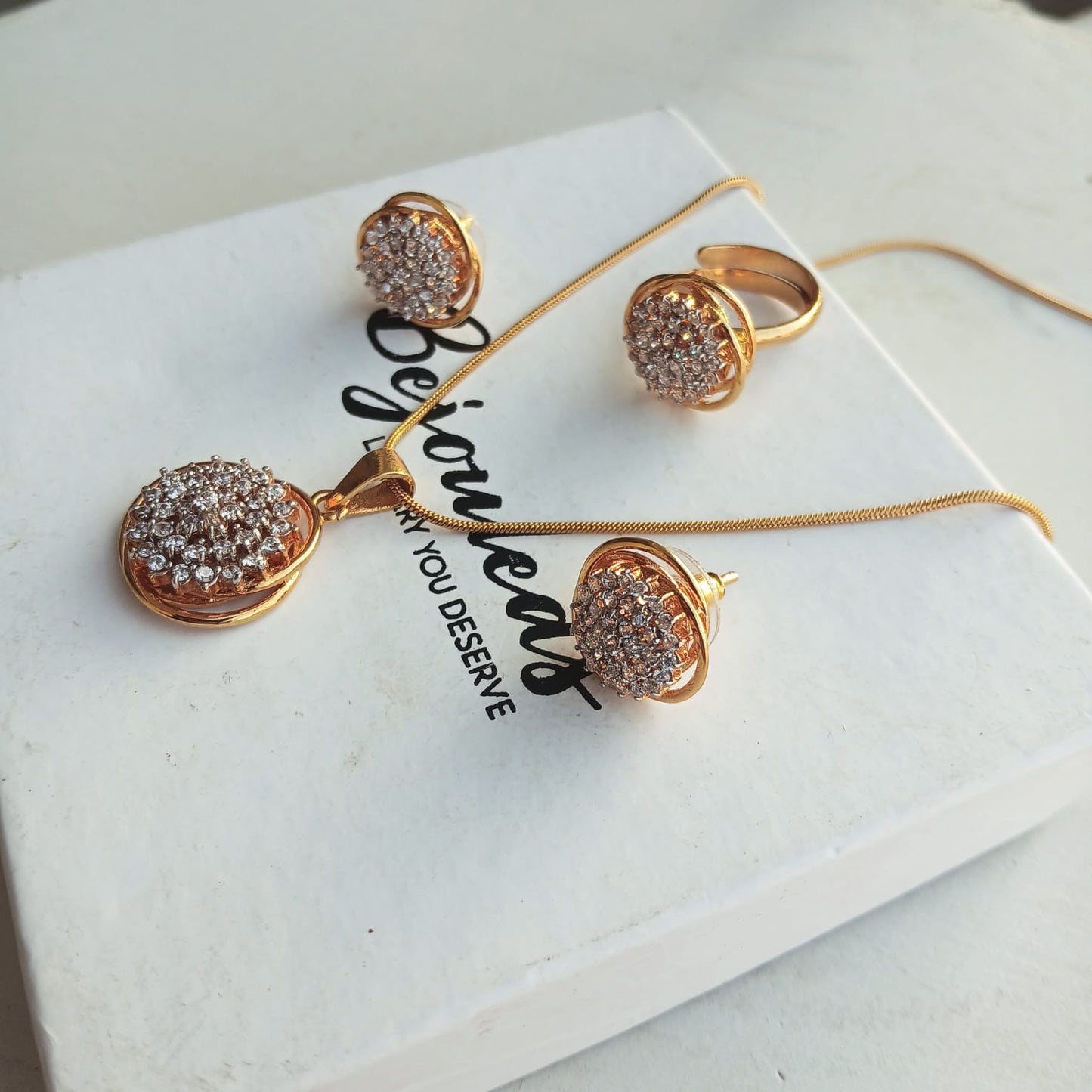 Diamond Style  pendant set