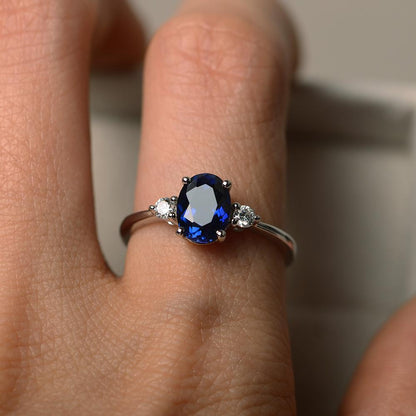 OVAL BLUE SPINEL RING