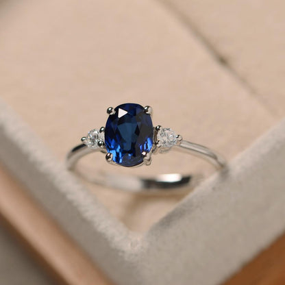 OVAL BLUE SPINEL RING