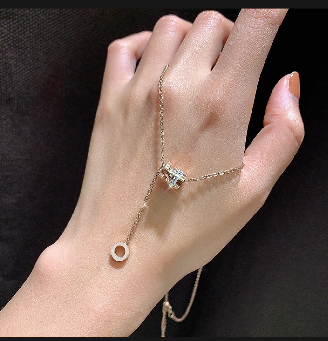 Tide Clavicle Chain Pendant