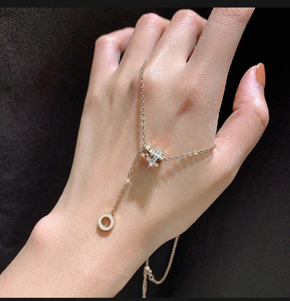 Tide Clavicle Chain Pendant