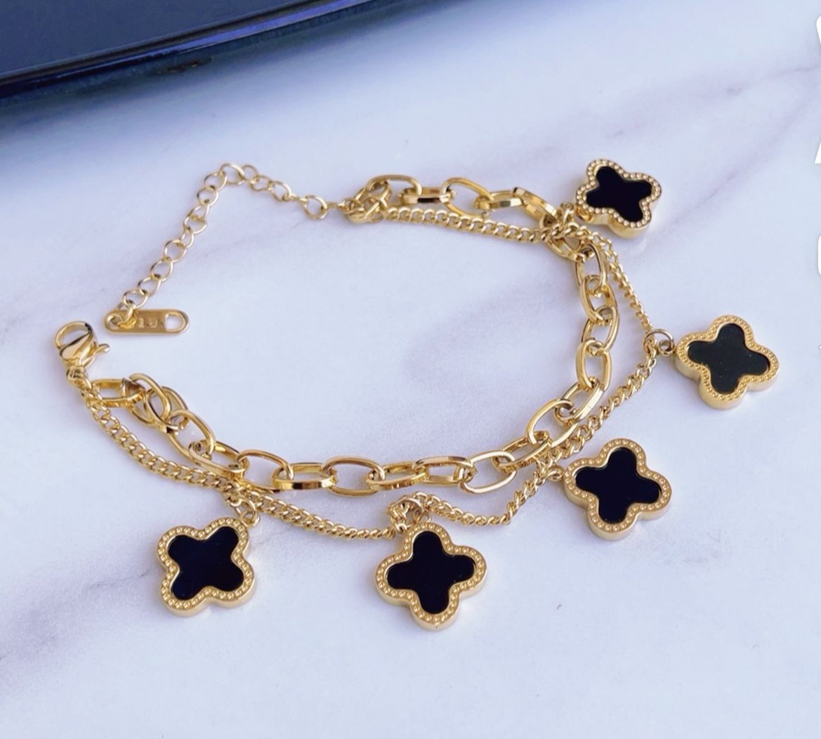 Clover Link Bracelet