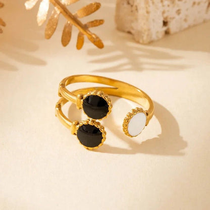 Classic three dots Ring