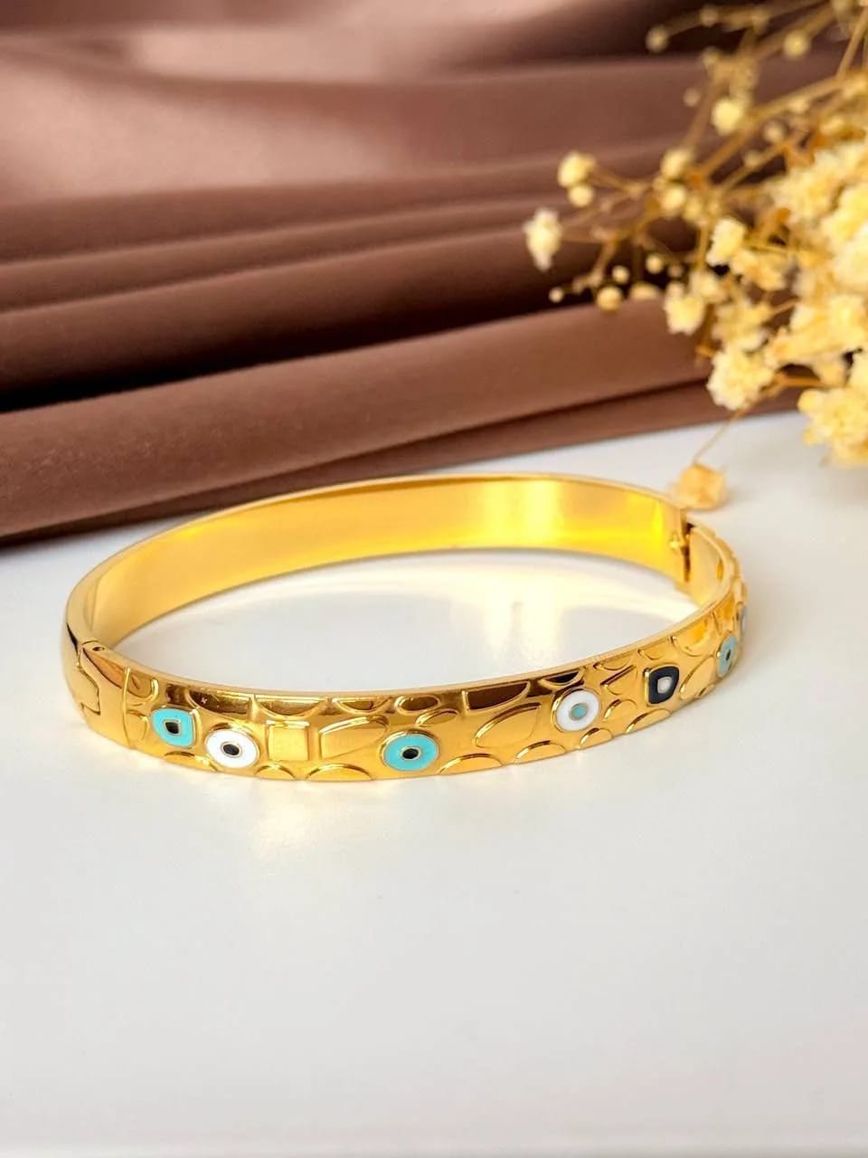 Blue Eyes Bracelet